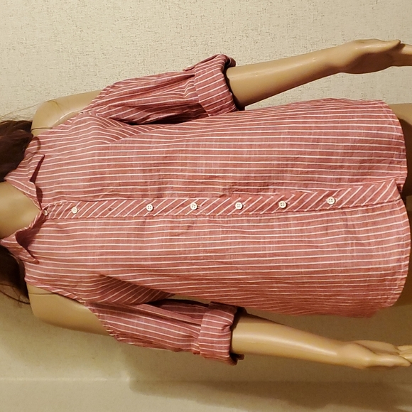 LEVURE Cold Shoulder Button down shirt M/ Red - Picture 5 of 9